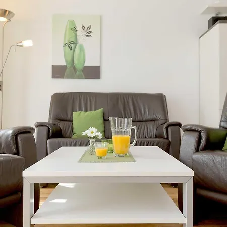 Apartment Glienbergweg 26 A *